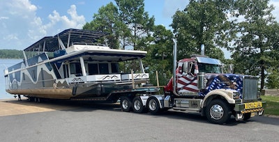 Greg Parks' Western Star pulling a houseboat